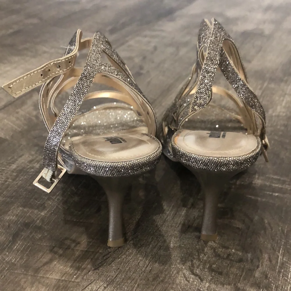 Gold sparkly heels - Picture 4 of 5